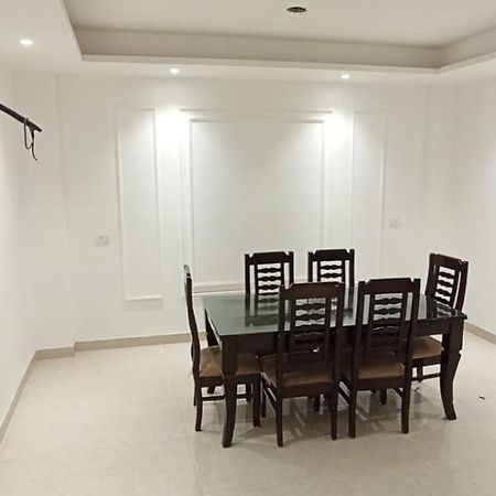 Hotel Max New Delhi Bagian luar foto